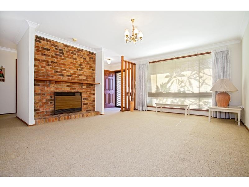 4 Banbury Crescent, Chipping Norton NSW 2170