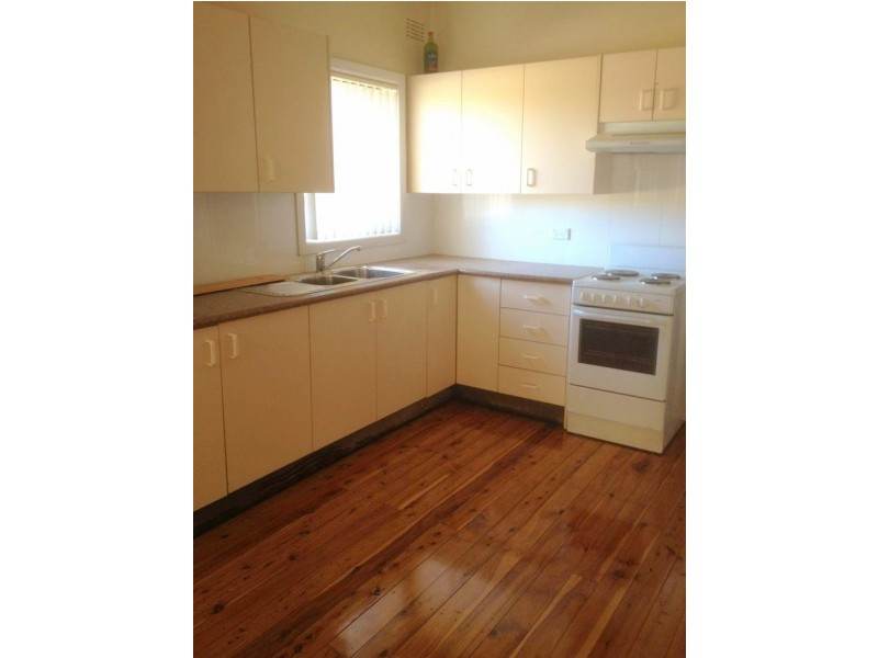 10 Duke Street, Canley Heights NSW 2166