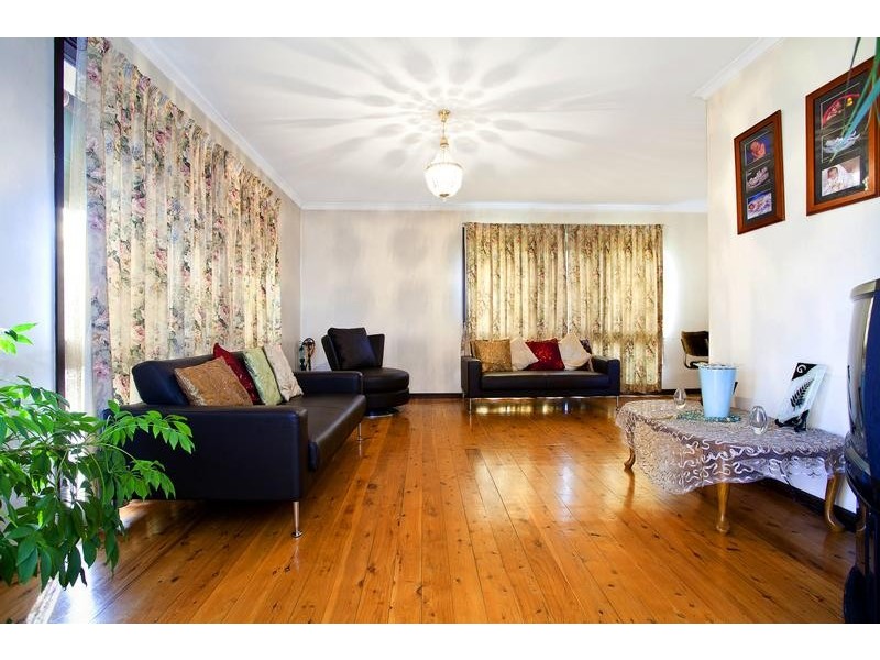 218 Nuwarra Road, Moorebank NSW 2170