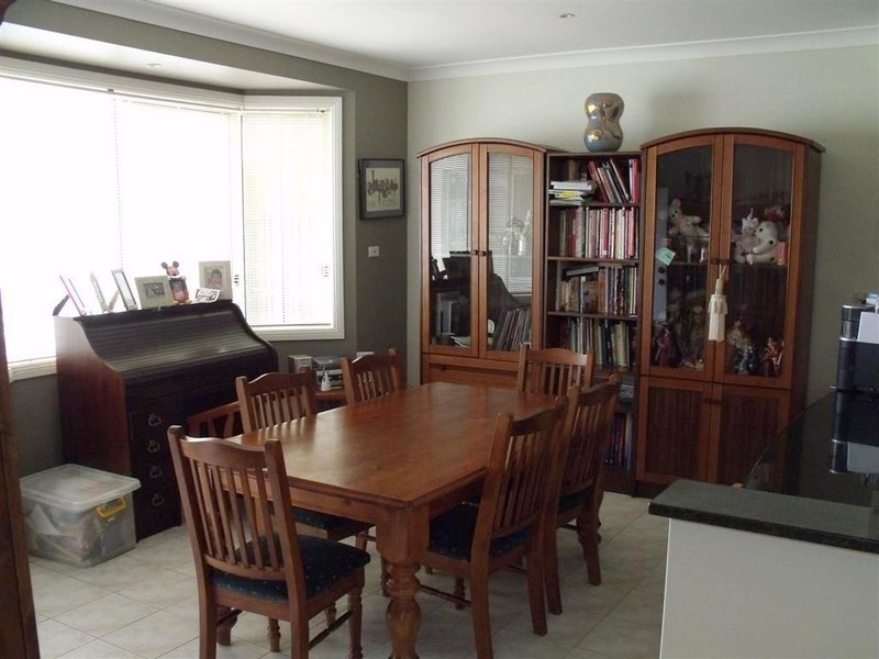 15 Yachtsman Drive, Chipping Norton NSW 2170