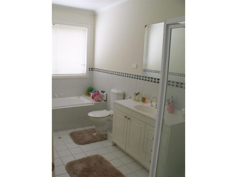 15 Yachtsman Drive, Chipping Norton NSW 2170