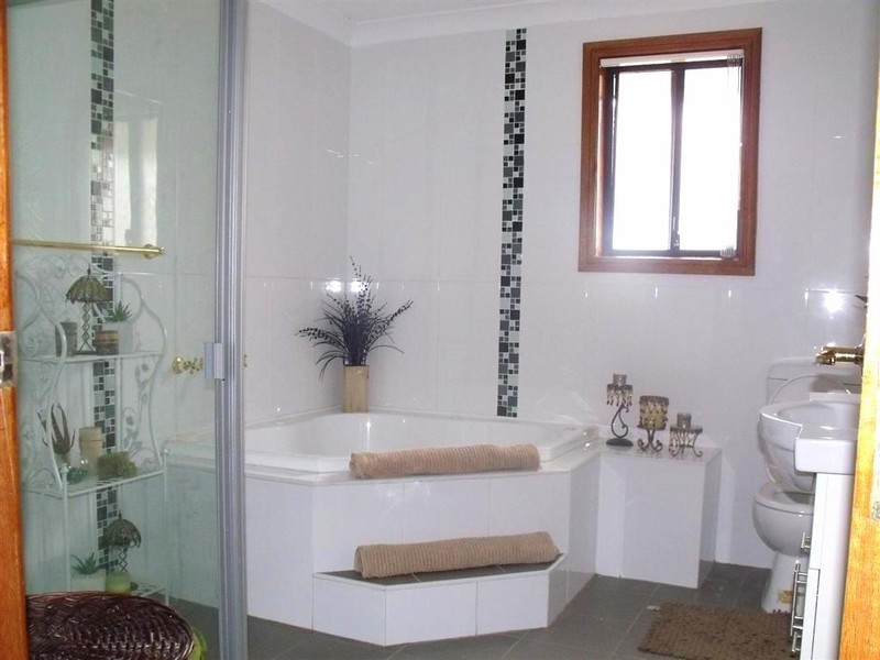 1 Wilberforce Avenue, Ashcroft NSW 2168