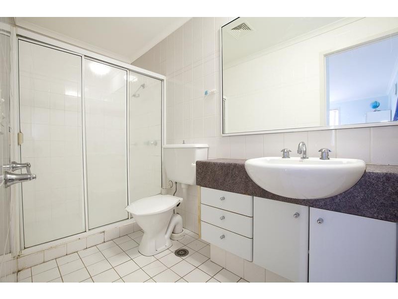 4/6 Ernest Avenue, Chipping Norton NSW 2170