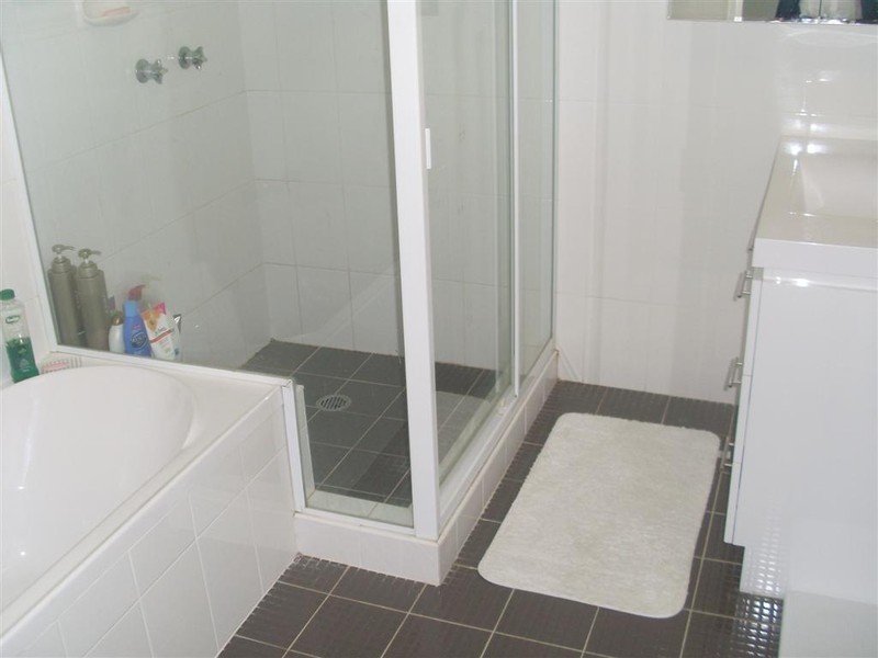 3/220 Newbridge Road, Moorebank NSW 2170