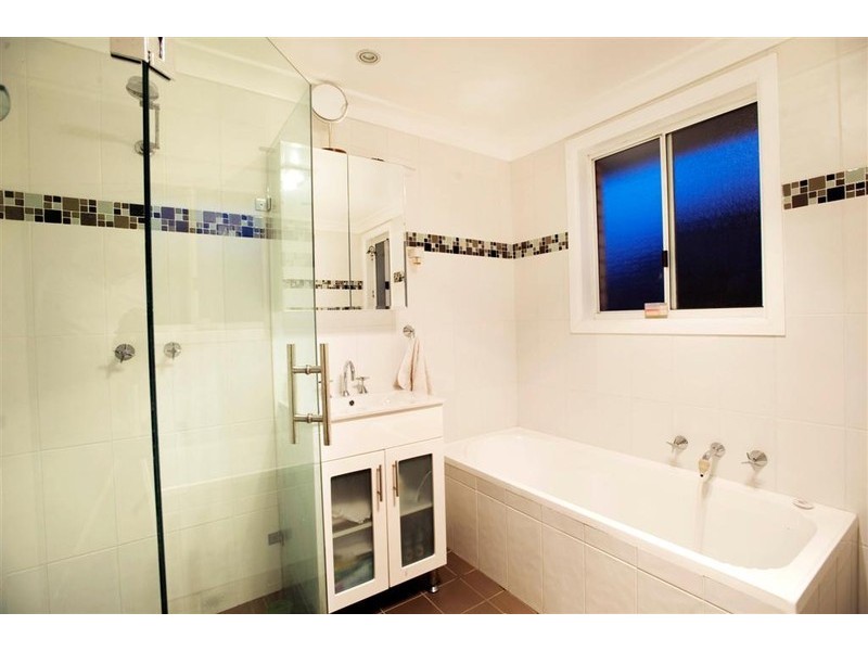 Edensor Park NSW 2176