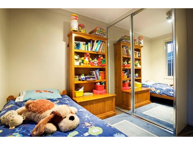 Edensor Park NSW 2176