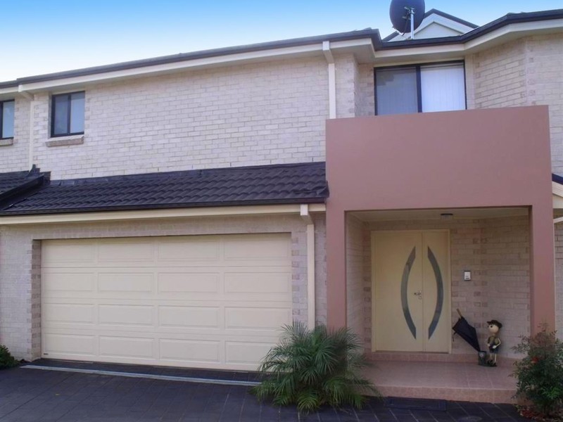 3/10 Lighthorse Parade, Holsworthy NSW 2173