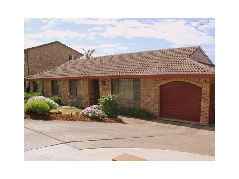 27 Malinya Crescent, Moorebank NSW 2170