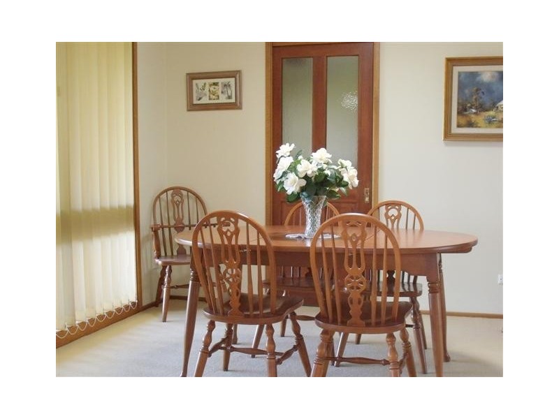 27 Malinya Crescent, Moorebank NSW 2170