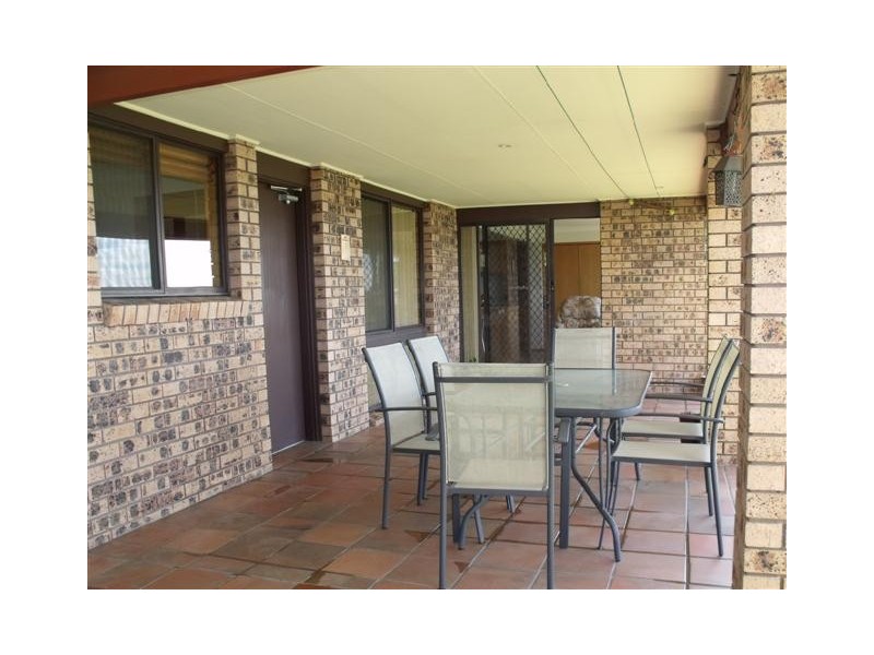 27 Malinya Crescent, Moorebank NSW 2170