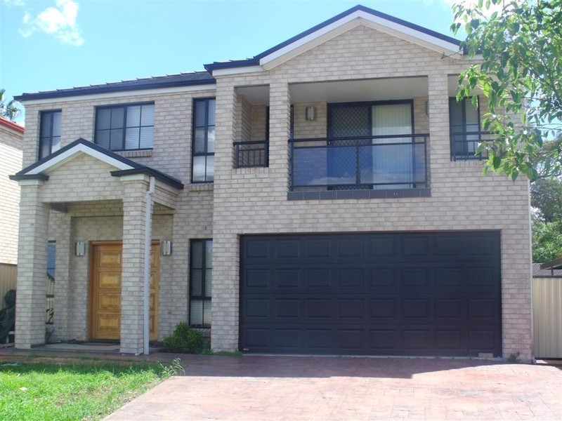 28B  Governor Macquarie Drive, Chipping Norton NSW 2170