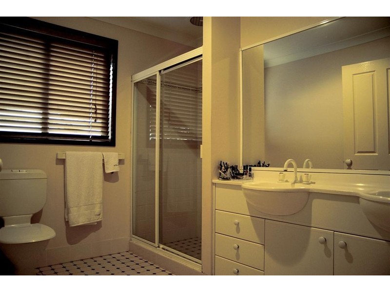 157 Australis Avenue, Wattle Grove NSW 2173