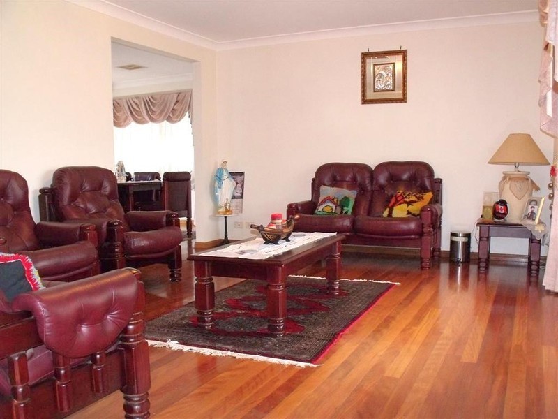 1 Cheltenham Street, Chipping Norton NSW 2170