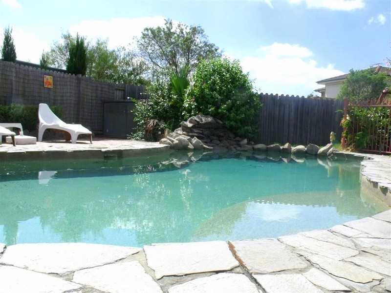 Wattle Grove NSW 2173