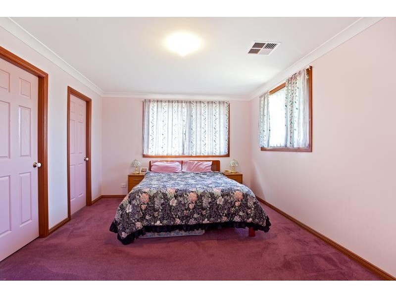 18 Chesham Place, Chipping Norton NSW 2170