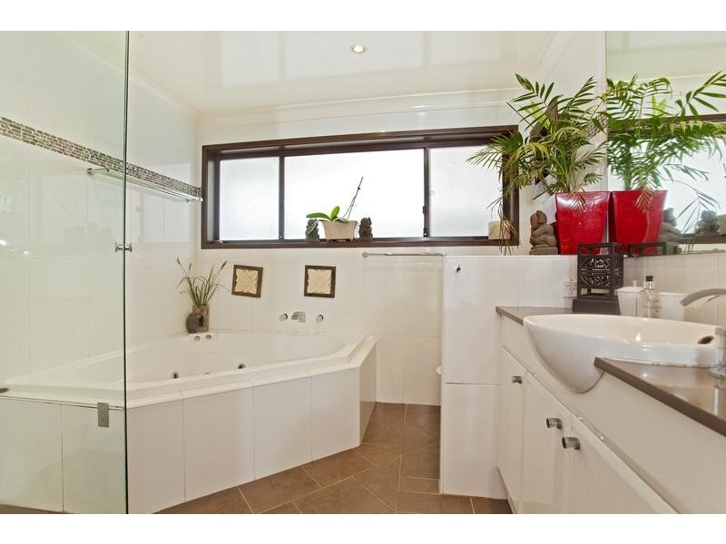 51 Bungarra Crescent, Chipping Norton NSW 2170