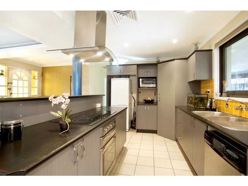 47 Gal Crescent, Moorebank NSW 2170
