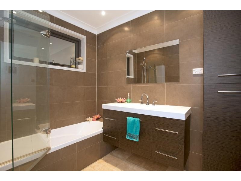 47 Gal Crescent, Moorebank NSW 2170