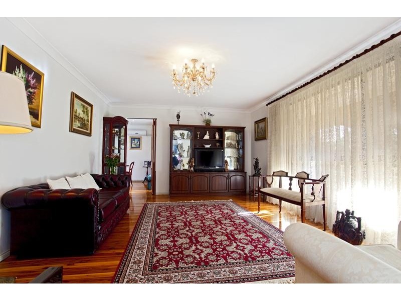 74 Derby Crescent, Chipping Norton NSW 2170