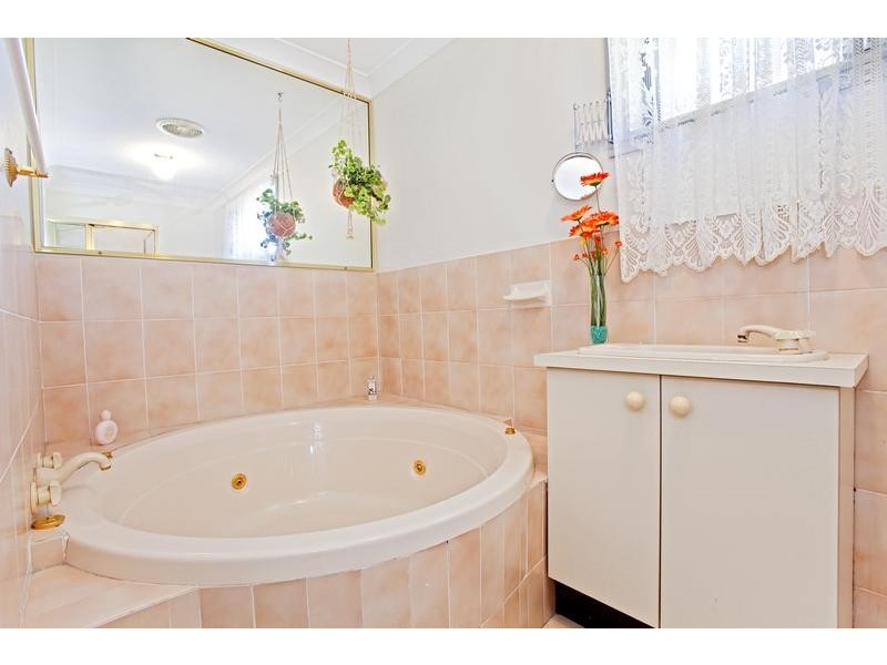 74 Derby Crescent, Chipping Norton NSW 2170