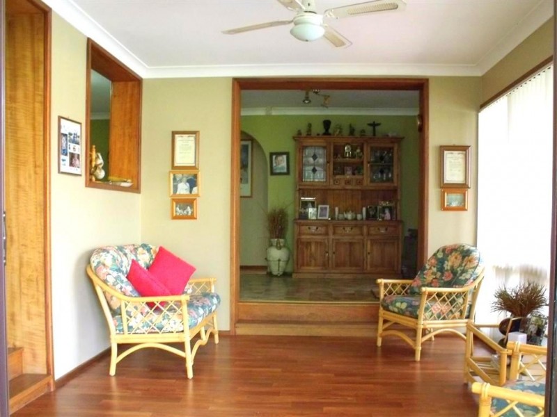 2 Derby Crescent, Chipping Norton NSW 2170