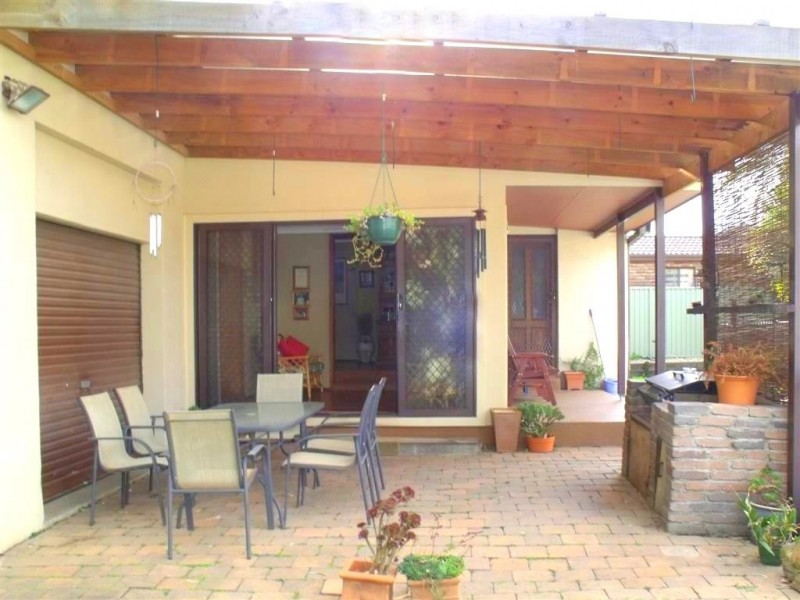 2 Derby Crescent, Chipping Norton NSW 2170