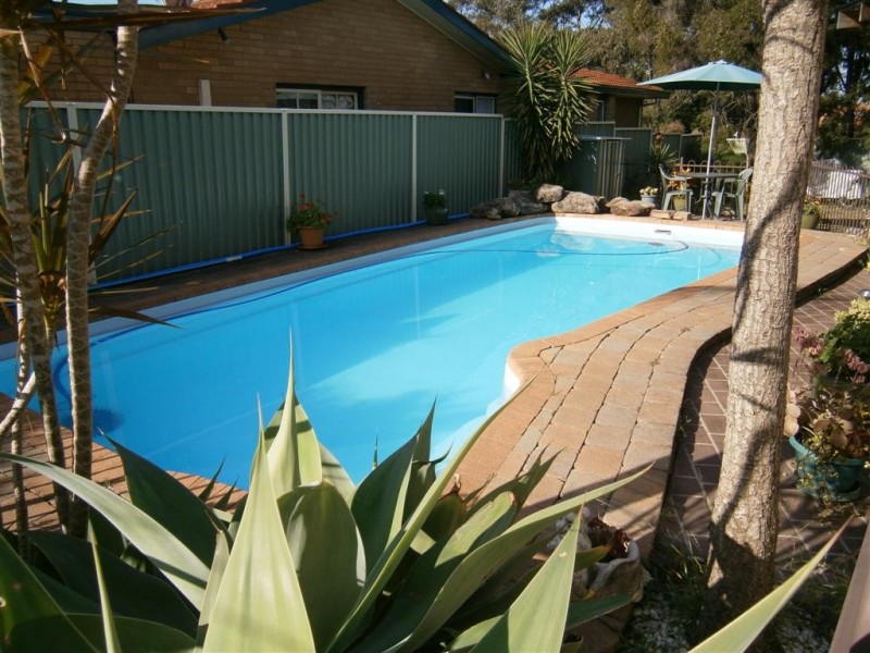 2 Derby Crescent, Chipping Norton NSW 2170