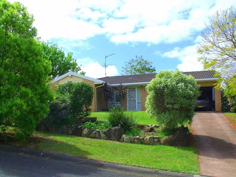 1 Darnay Place, Ambarvale NSW 2560