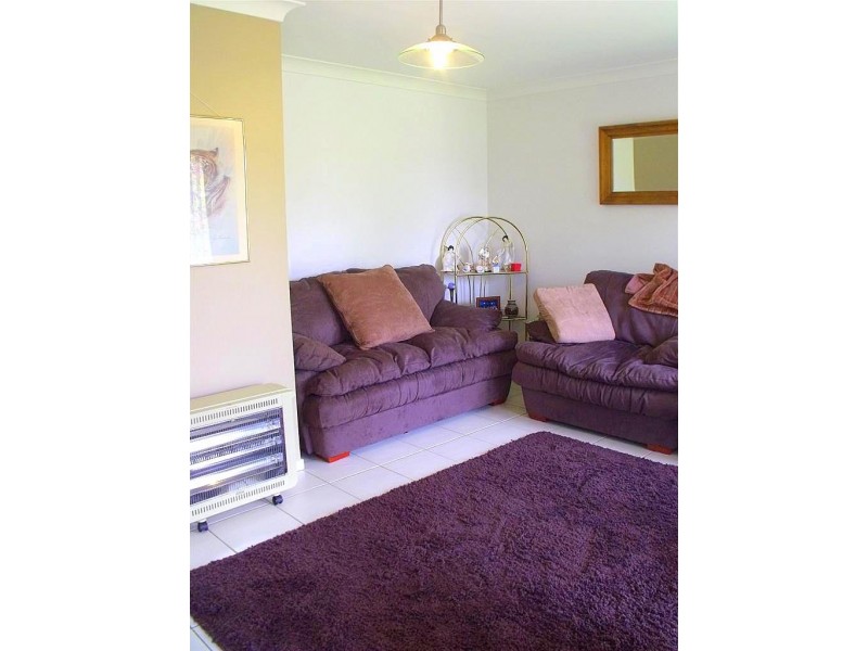 1 Darnay Place, Ambarvale NSW 2560