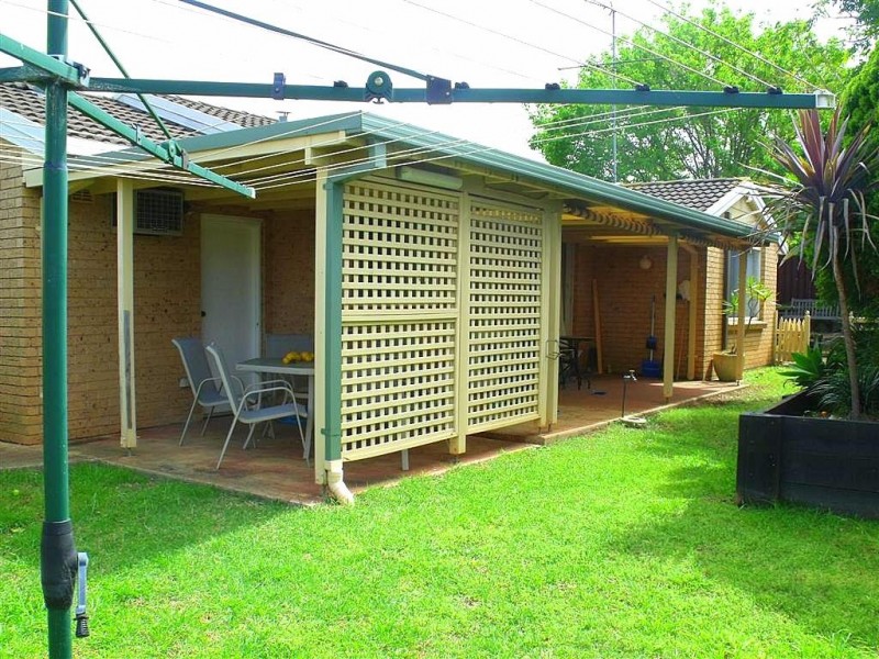 1 Darnay Place, Ambarvale NSW 2560