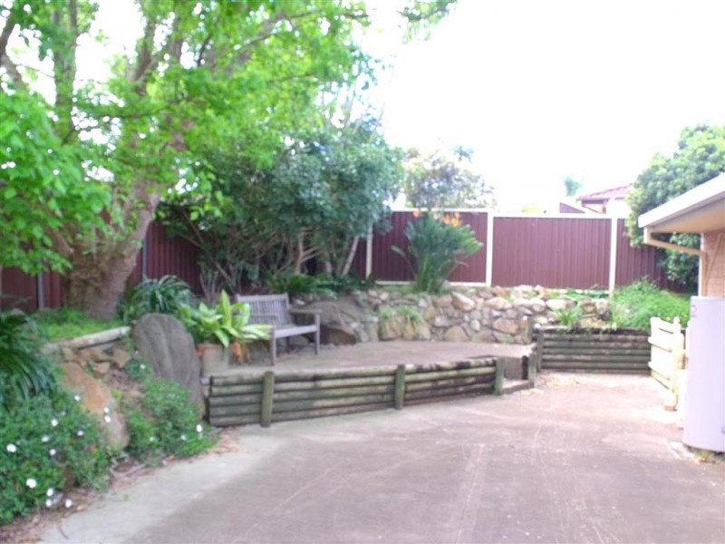1 Darnay Place, Ambarvale NSW 2560