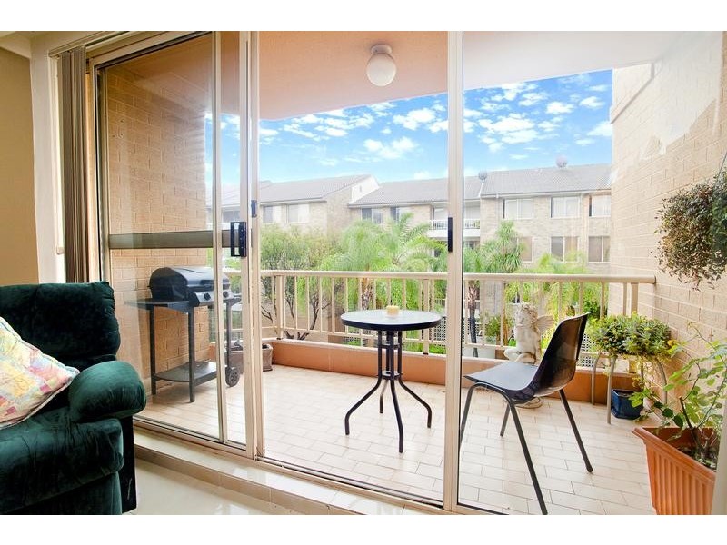 7/12-14 Frank Oliveri Drive, Chipping Norton NSW 2170