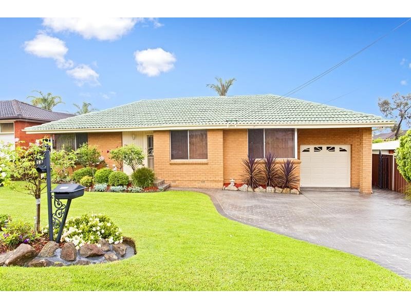 11 Bungarra Crescent, Chipping Norton NSW 2170