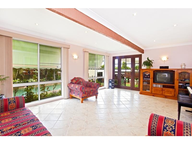 11 Bungarra Crescent, Chipping Norton NSW 2170