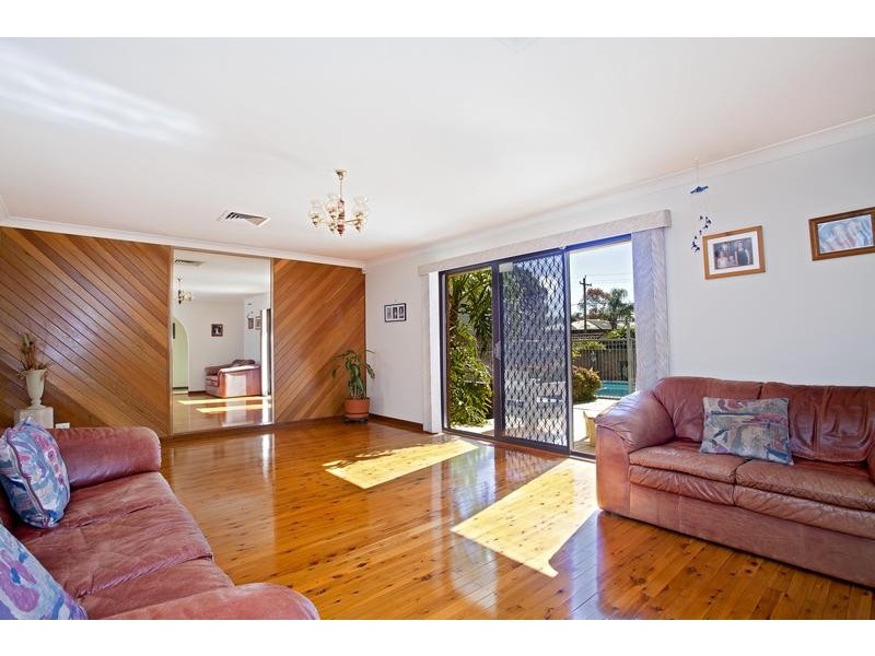 20 Elouera Crescent, Moorebank NSW 2170