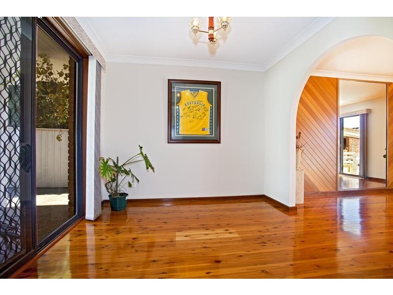 20 Elouera Crescent, Moorebank NSW 2170