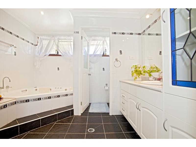 20 Elouera Crescent, Moorebank NSW 2170