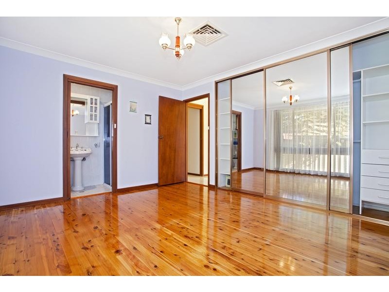 20 Elouera Crescent, Moorebank NSW 2170