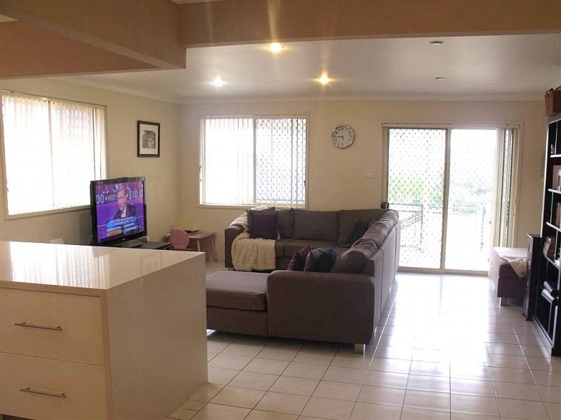 24 Josephine Cres, Moorebank NSW 2170