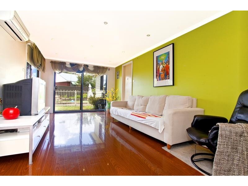 8 Govett St, Mount Pritchard NSW 2170
