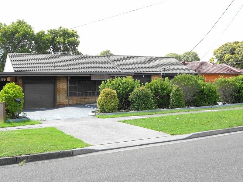 16 Stockton Avenue, Moorebank NSW 2170