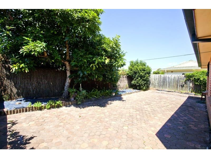 68 Daintree Drive, Wattle Grove NSW 2173