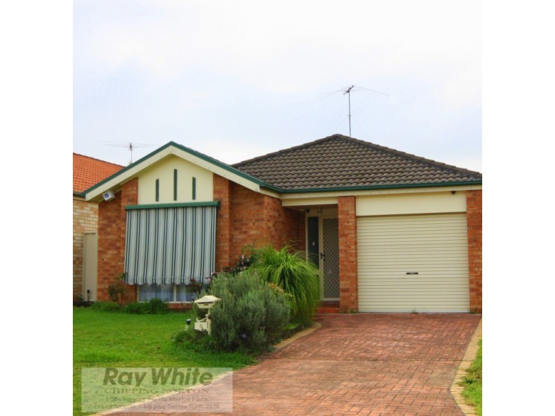 8 Kaputar Court, Wattle Grove NSW 2173