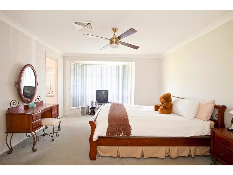 29 Yachtsman Drive, Chipping Norton NSW 2170