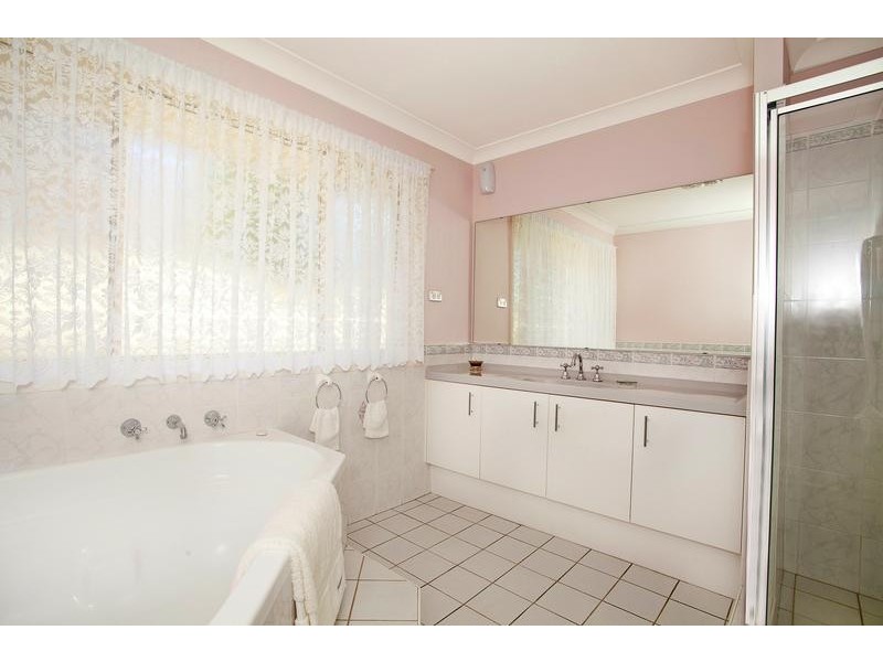 29 Yachtsman Drive, Chipping Norton NSW 2170