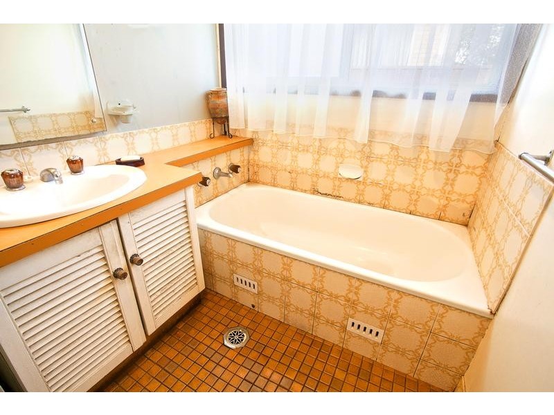 218 Nuwarra Road, Moorebank NSW 2170