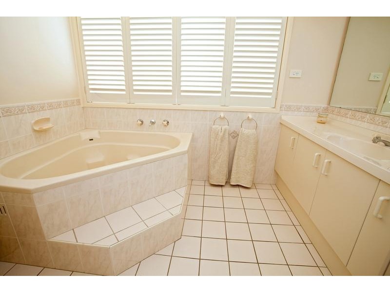 17 Brigantine Street, Chipping Norton NSW 2170