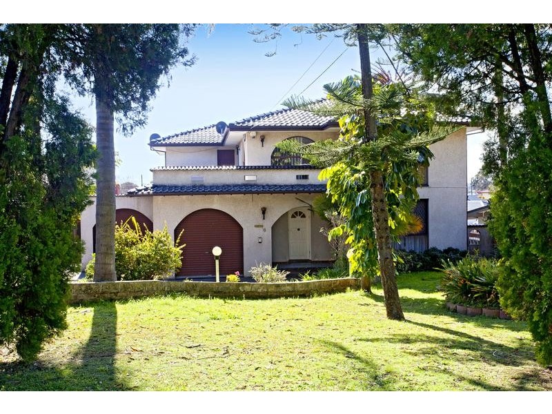 6 Kalana Close, Moorebank NSW 2170