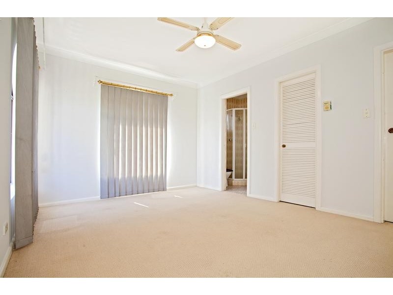 6 Kalana Close, Moorebank NSW 2170