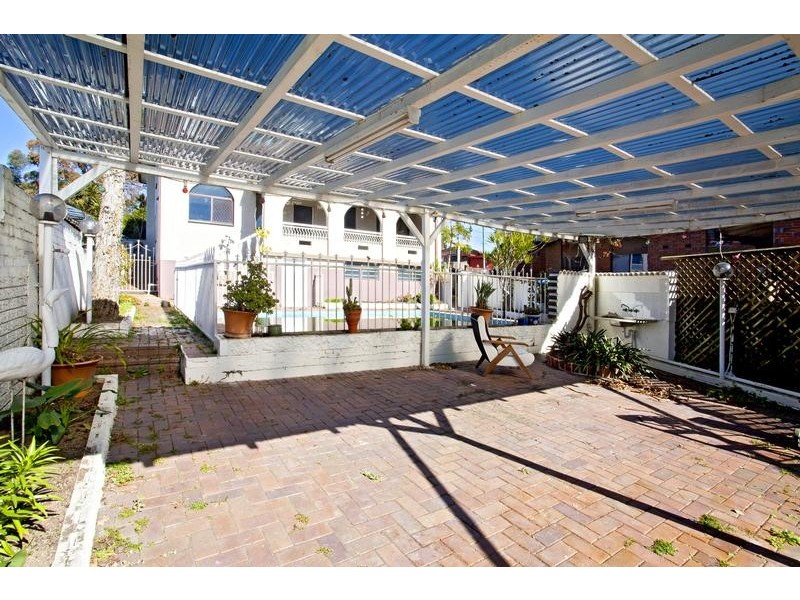 6 Kalana Close, Moorebank NSW 2170